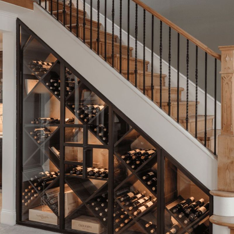 cave-vin-sous-escalier